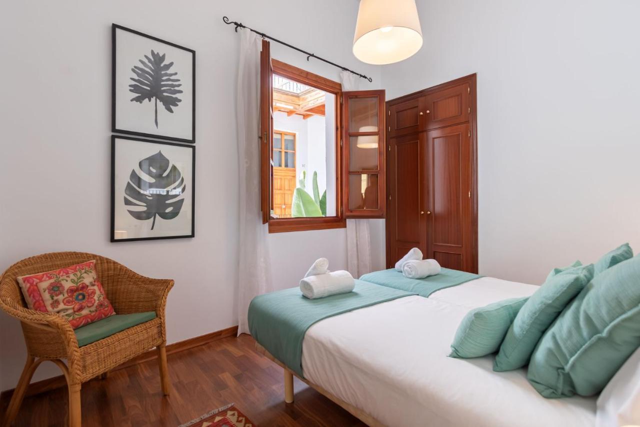 Abades Giralda Deluxe By Valcambre Apartment Sevilla Bagian luar foto