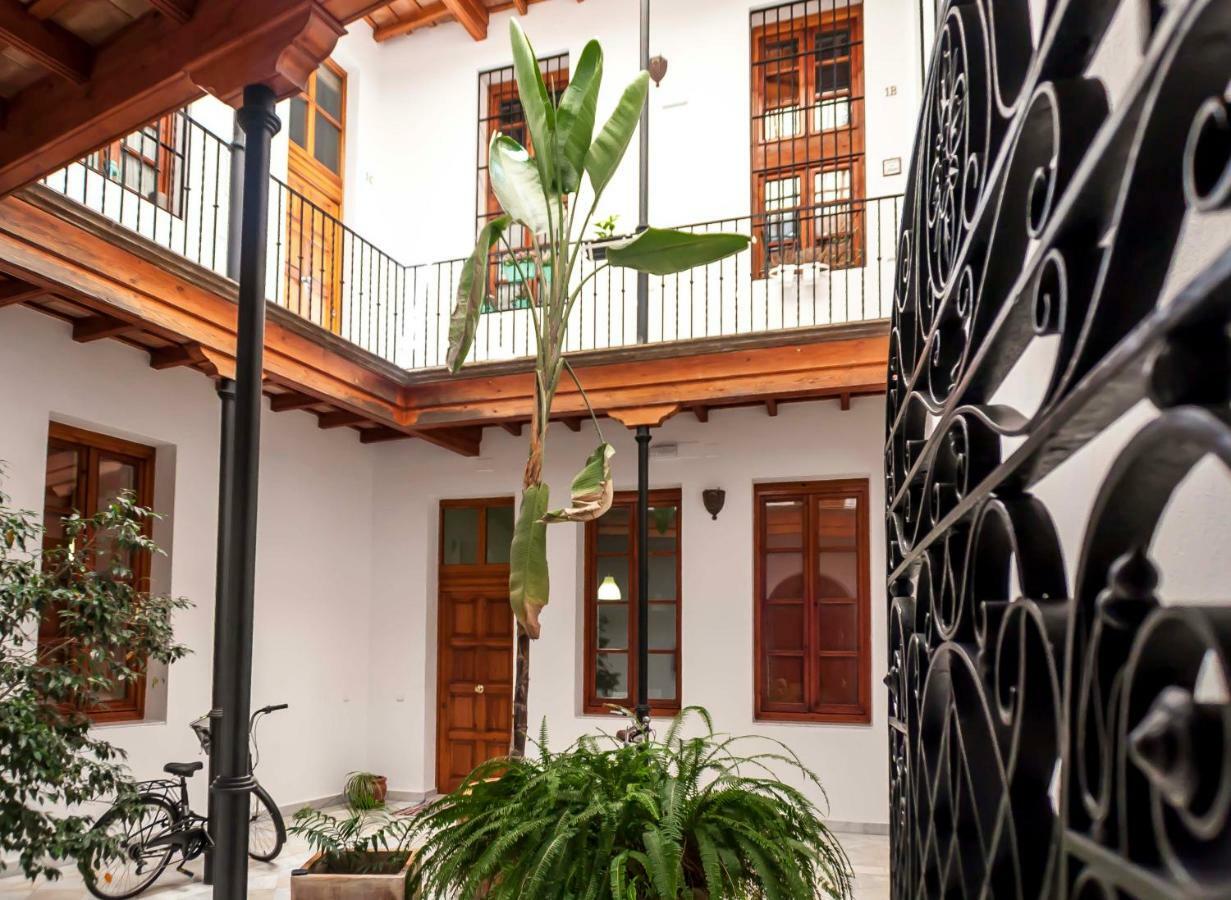 Abades Giralda Deluxe By Valcambre Apartment Sevilla Bagian luar foto